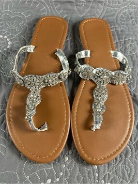 Zoey Women’s Silver Bling Flip Flop Sandals Size 10